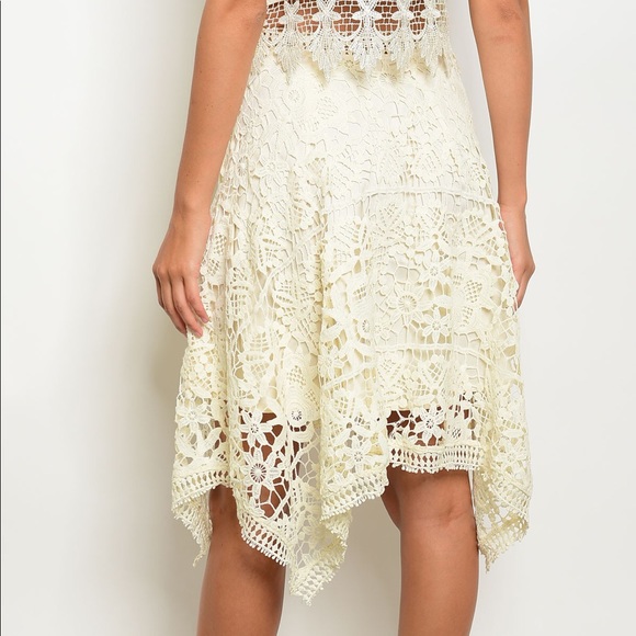 🔴 Ivory Skirt - Picture 2 of 3